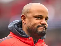 Jonas Urbig zagra z Vikingiem. Vincent Kompany potwierdził decyzję
