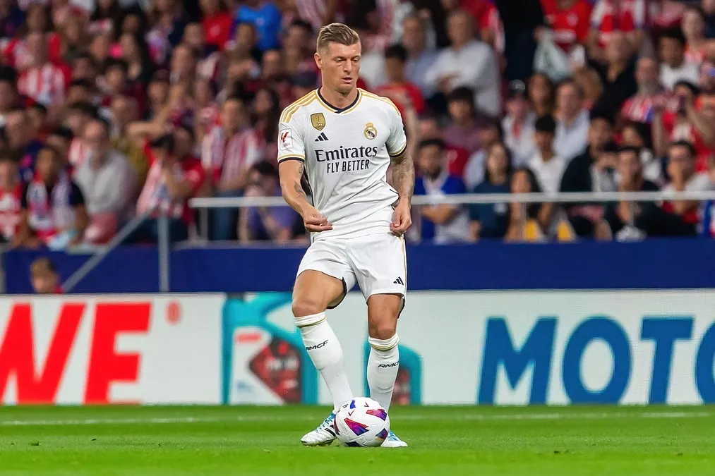 Tony Kroos komplementuje Viníciusa po triumfie Brazylii