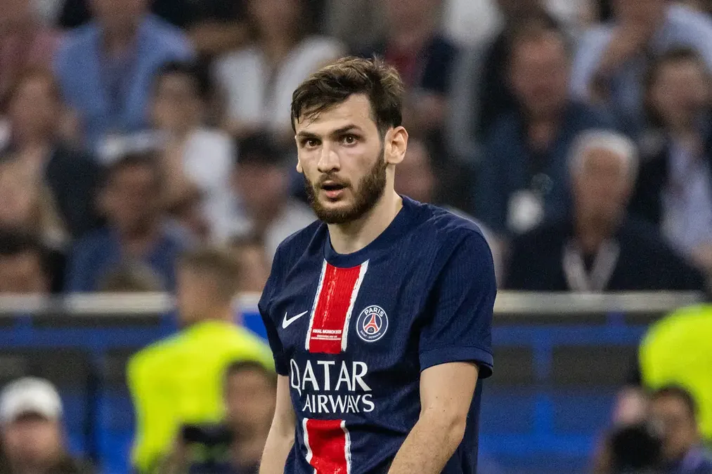 Arsenal zainteresowany Khvichą, ale PSG nie chce sprzedać