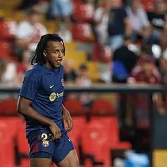 Barcelona planuje sprzedaż Koundé i Torresa