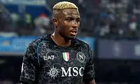 Victor Osimhen trenował z zespołem. Występ przeciwko Barcelonie nadal niepewny