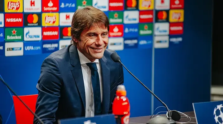 Antonio Conte odrzucił Fenerbahce. W grze pozostaje Manchester United