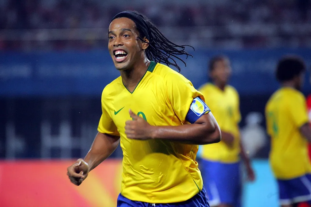 Ronaldinho wzmacnia Ravenna jako gracz i akcjonariusz