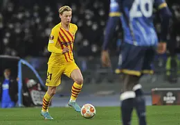 Chelsea obserwuje Frenkiego de Jonga. W Barcelonie rośnie konkurencja