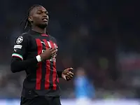 Fenerbahce podbija stawkę za Rafaela Leao, Milan czeka na lepszą ofertę
