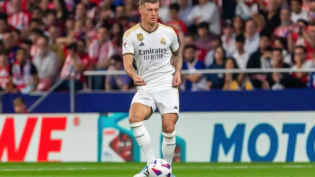 Tony Kroos komplementuje Viníciusa po triumfie Brazylii