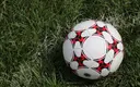 Największe niespodzianki i czarne konie międzynarodowych turniejów piłkarskich