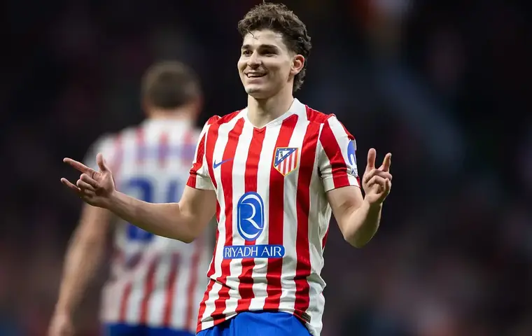 Barcelona walczy o Alvareza, Atlético nieugięte