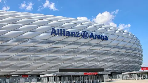 Bayern Monachium strzelają rekordowe gole, Lahm przypomina o obronie