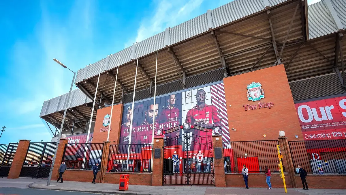 Liverpool stawia na Mbaye’a z PSG jako następcę Salaha