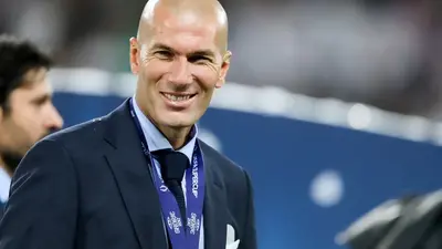 Zidane bliski objęcia sterów reprezentacji Francji