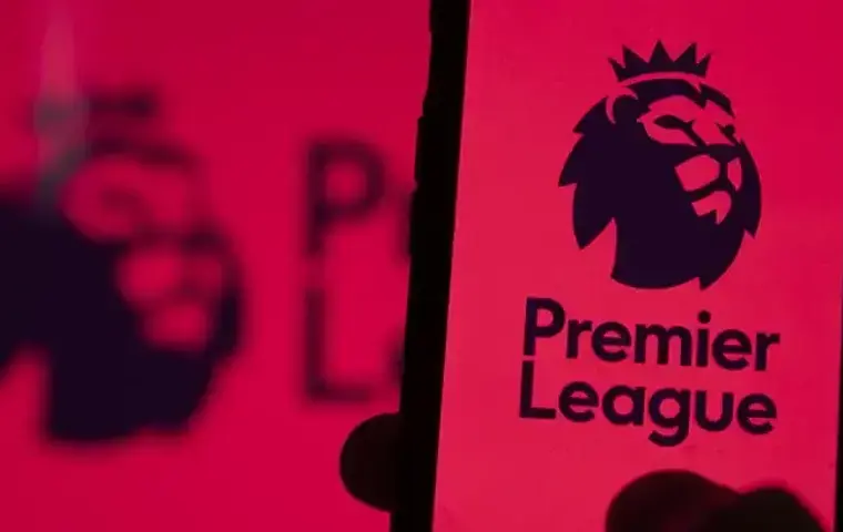 Manchester United i City rywalizują o Elliot Andersona z Nottingham