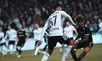 Legia Warszawa triumfuje nad Zagłębiem Lubin w pojedynku Ekstraklasy