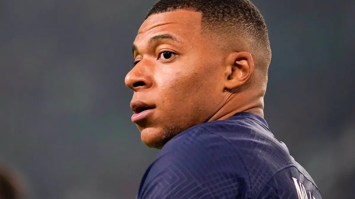 Kylian Mbappé zdecydowanie odrzuca polityczne ambicje