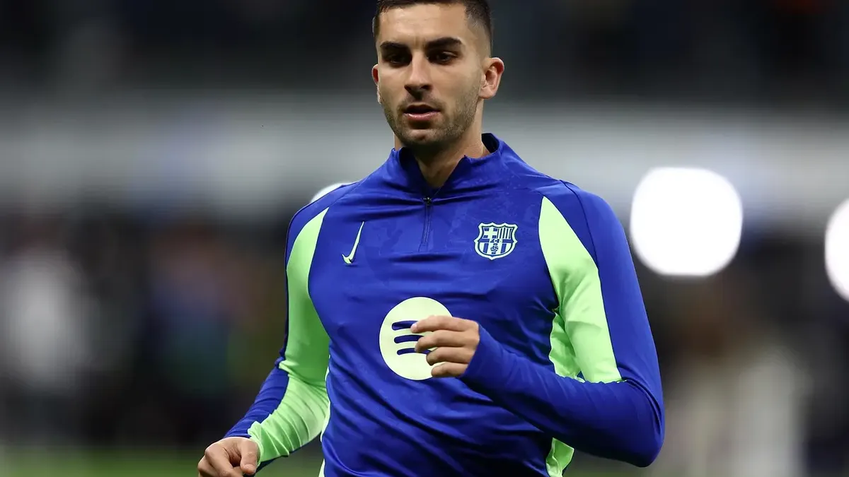 PSG poluje na Ferrana Torresa: Czy Barcelona zablokuje transfer?