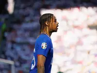 Liverpool celuje w Barcolę, PSG żąda rekordowej kwoty