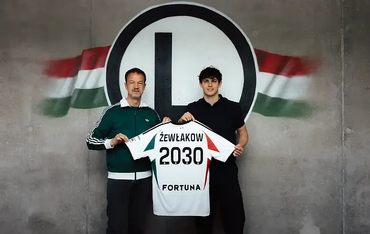 Jakub Żewłakow kontynuuje przygodę z Legią do 2030 roku!