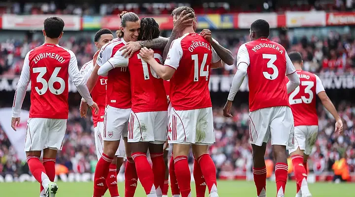 Arsenal wraca na mistrzowski tron po 22 latach z wielkim świętowaniem