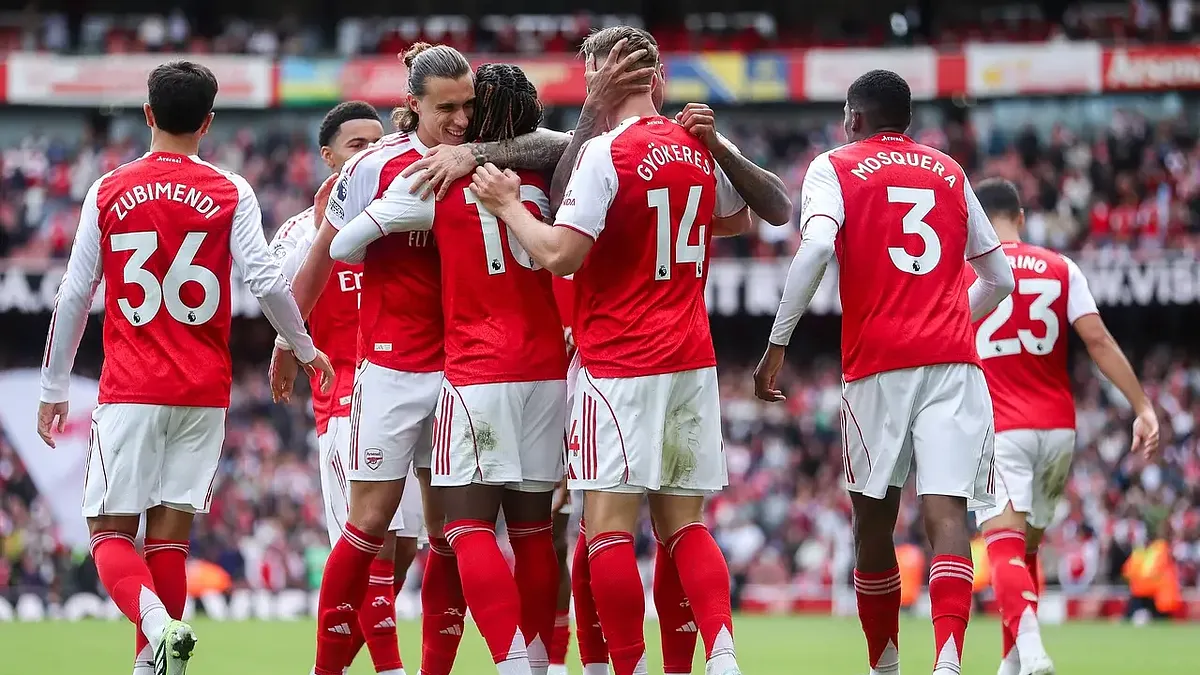 Bukayo Saka strzela, Arsenal w finale Ligi Mistrzów po 20 latach
