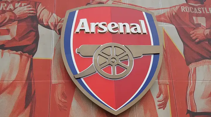 PSG odprawione z kwitkiem: Saliba zostaje w Arsenalu